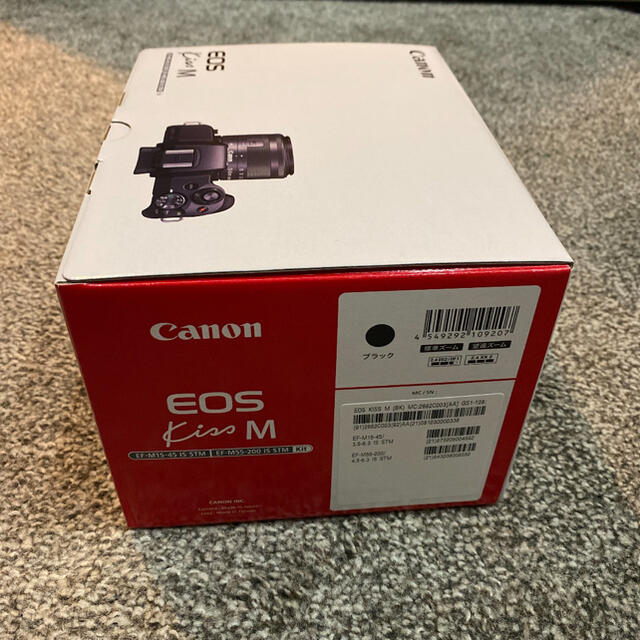 【新品未使用】Canon EOS KISS M Wズームキット BK
