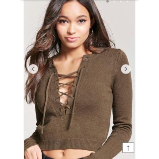 フォーエバートゥエンティーワン(FOREVER 21)のカーキ　春　編み上げ　リボン　トップス　ニット(ニット/セーター)