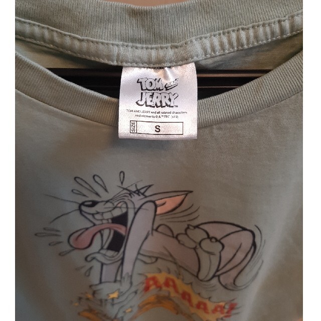 トムとジェリー　Tシャツ　S　モスグリーン レディースのトップス(Tシャツ(半袖/袖なし))の商品写真