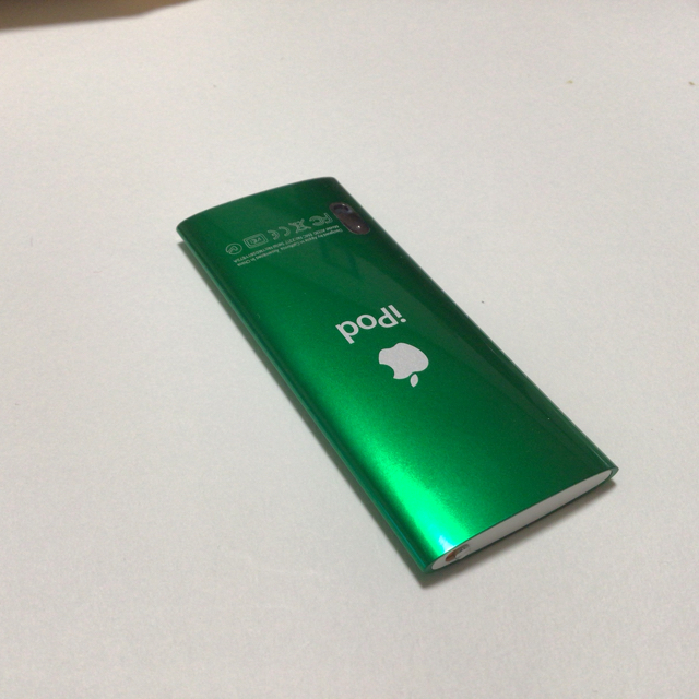 Apple(アップル)のiPod nano 5世代　8GB  グリーン-2 スマホ/家電/カメラのオーディオ機器(ポータブルプレーヤー)の商品写真