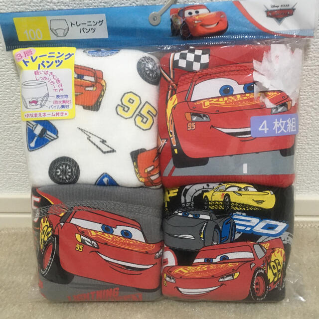 カーズ トレーニングパンツ 新品100cm キッズ/ベビー/マタニティのおむつ/トイレ用品(トレーニングパンツ)の商品写真