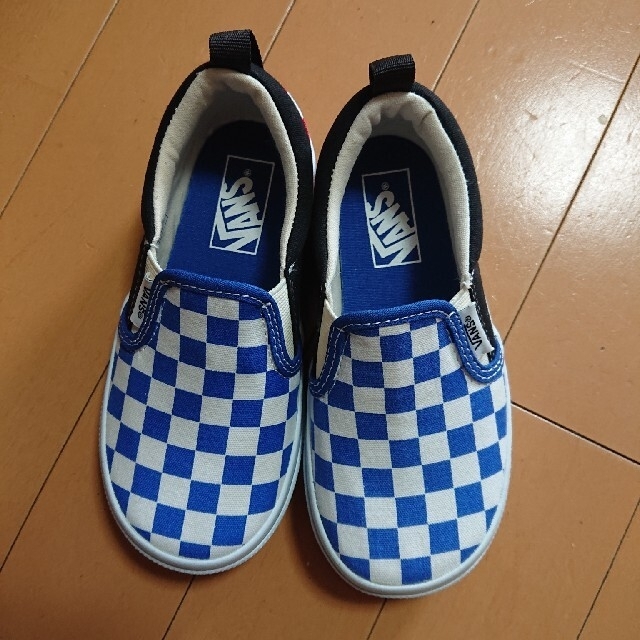 VANS(ヴァンズ)のVANS スリッポン スニーカー　18cm ヴァンズ キッズ/ベビー/マタニティのキッズ靴/シューズ(15cm~)(スニーカー)の商品写真