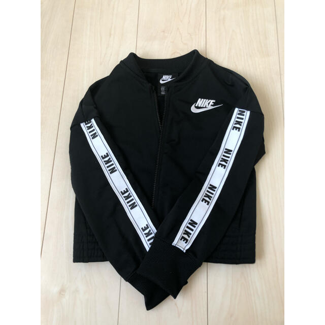 NIKE(ナイキ)のナイキ ジャージ 上下 ガールズ NIKE サイドライン 子ども ロゴライン  キッズ/ベビー/マタニティのキッズ服男の子用(90cm~)(その他)の商品写真