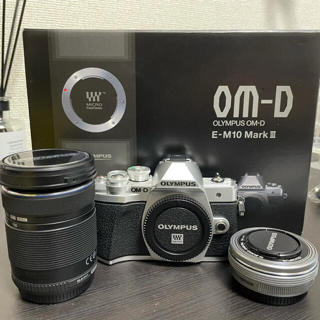 OLYMPUS(オリンパス)のOLYMPUS OM−D E−M10 Mark 3  EZダブルズームキット スマホ/家電/カメラのカメラ(ミラーレス一眼)の商品写真