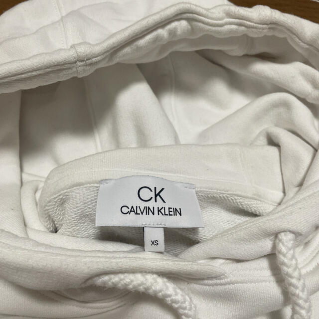 ck Calvin Klein(シーケーカルバンクライン)のCK CALVIN KLEIN  インポート　パーカー レディースのトップス(パーカー)の商品写真