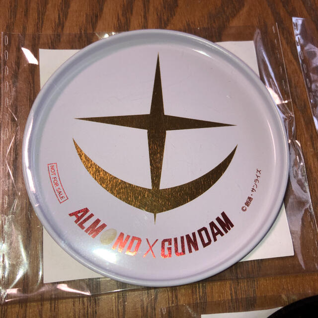 GUNDAM  缶コースター エンタメ/ホビーのおもちゃ/ぬいぐるみ(キャラクターグッズ)の商品写真