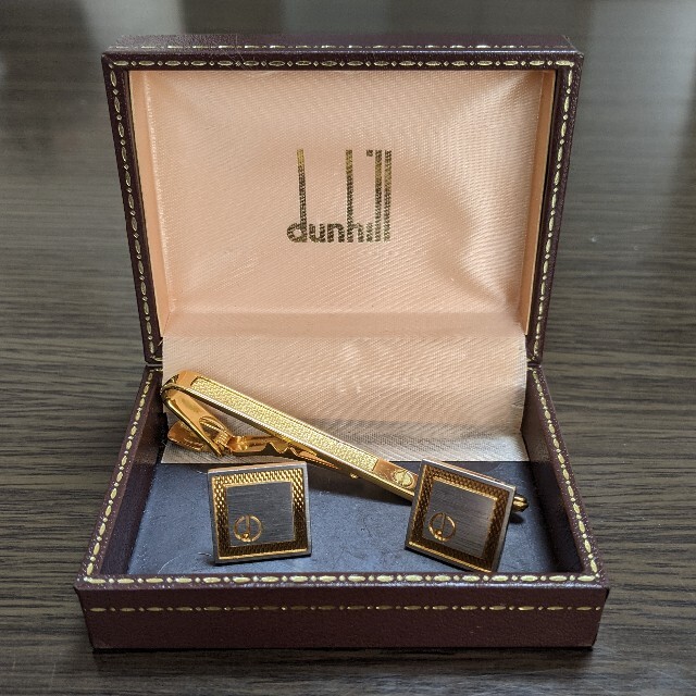 Dunhill(ダンヒル)の【中古】ダンヒル　カフス＆ネクタイピンセット メンズのファッション小物(ネクタイピン)の商品写真