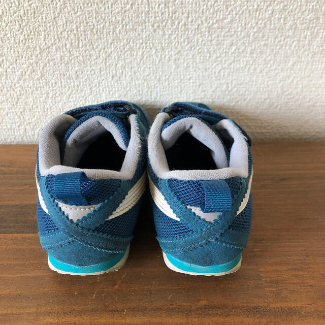 asics(アシックス)の最終値下げアシックスasicsスニーカー　17.5 キッズ/ベビー/マタニティのキッズ靴/シューズ(15cm~)(スニーカー)の商品写真