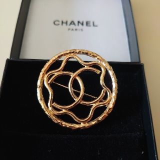 シャネル(CHANEL)の レア CHANEL シャネル サークルモチーフ ブローチ ゴールド(ブローチ/コサージュ)