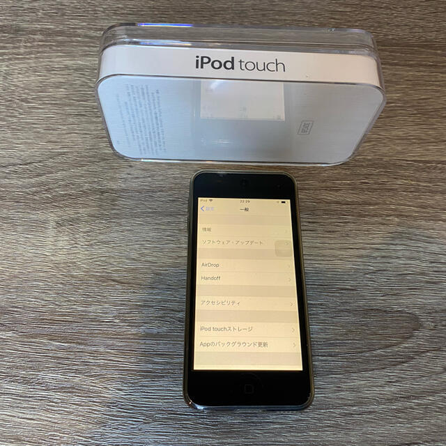 iPod touch(アイポッドタッチ)の【化粧箱付】Apple iPod touch 第6世代 32GB スペースグレー スマホ/家電/カメラのオーディオ機器(ポータブルプレーヤー)の商品写真