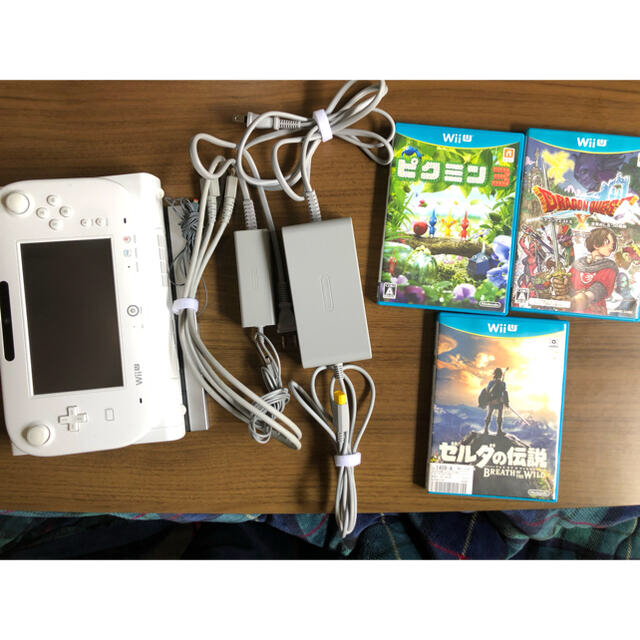 Wii U本体(マリオカート内蔵)　付属品　ソフト3本セット