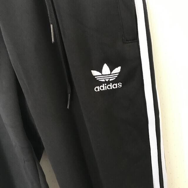 adidas(アディダス)のUSED 美品 アディダスオリジナルス トラックパンツ 送料無料 メンズのパンツ(その他)の商品写真