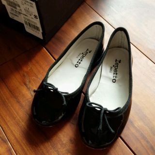 レペット(repetto)のたんしおさま。レペット　エナメル黒　28 BB(フォーマルシューズ)