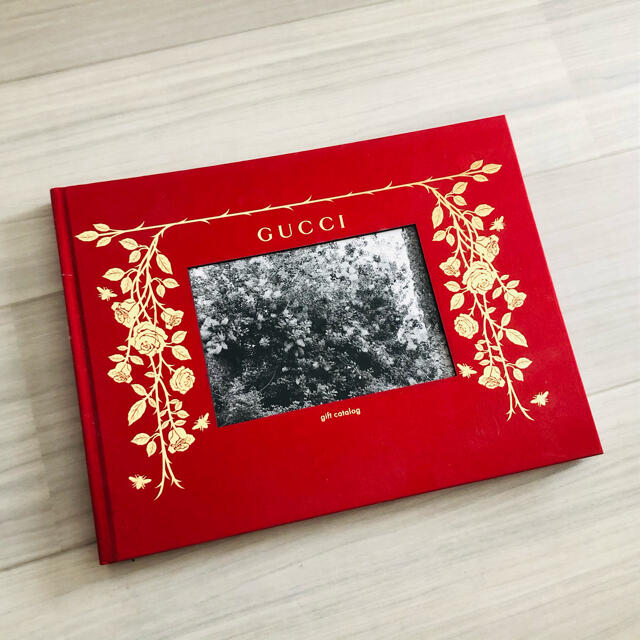 Gucci(グッチ)のGUCCI　グッチ　ギフトカタログ エンタメ/ホビーの雑誌(ファッション)の商品写真