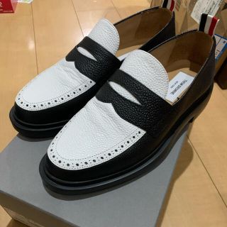 トムブラウン(THOM BROWNE)のトムブラウン　ペニーローファー(ドレス/ビジネス)