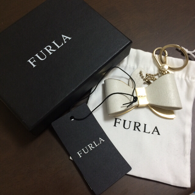 Furla(フルラ)のフルラ リボンチャーム キーリング レディースのファッション小物(キーホルダー)の商品写真