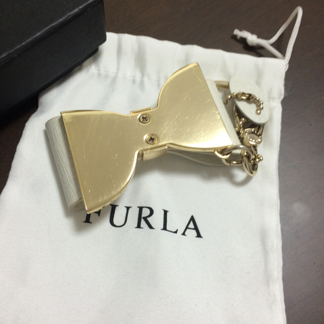 Furla(フルラ)のフルラ リボンチャーム キーリング レディースのファッション小物(キーホルダー)の商品写真