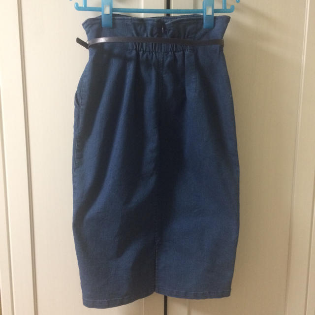 SNIDEL(スナイデル)のsnidel デニムタイトスカート レディースのスカート(ひざ丈スカート)の商品写真