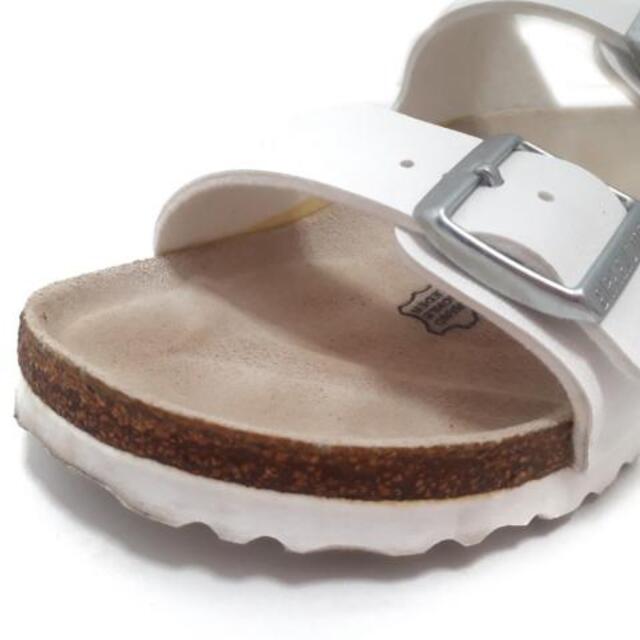 BIRKENSTOCK(ビルケンシュトック)のビルケンシュトック サンダル 22.5 - 白 レディースの靴/シューズ(サンダル)の商品写真