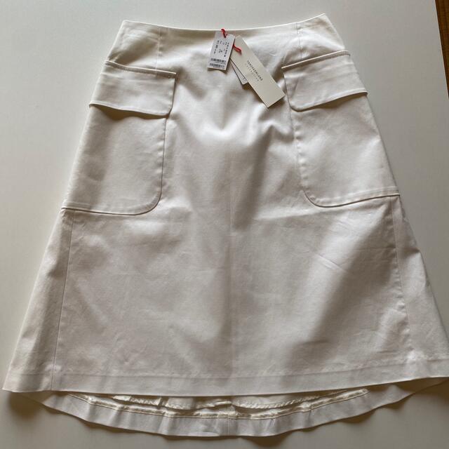 TOMORROWLAND(トゥモローランド)の週末お値下げ❣️トゥモーローランド　ホワイト　スカート  新品タグ付き レディースのスカート(ひざ丈スカート)の商品写真