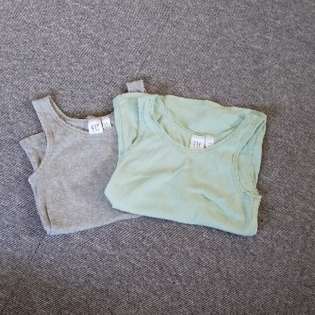 GAP Kids(ギャップキッズ)の専用 GAP タンクトップ 2枚 6-7歳 キッズ/ベビー/マタニティのキッズ服女の子用(90cm~)(Tシャツ/カットソー)の商品写真