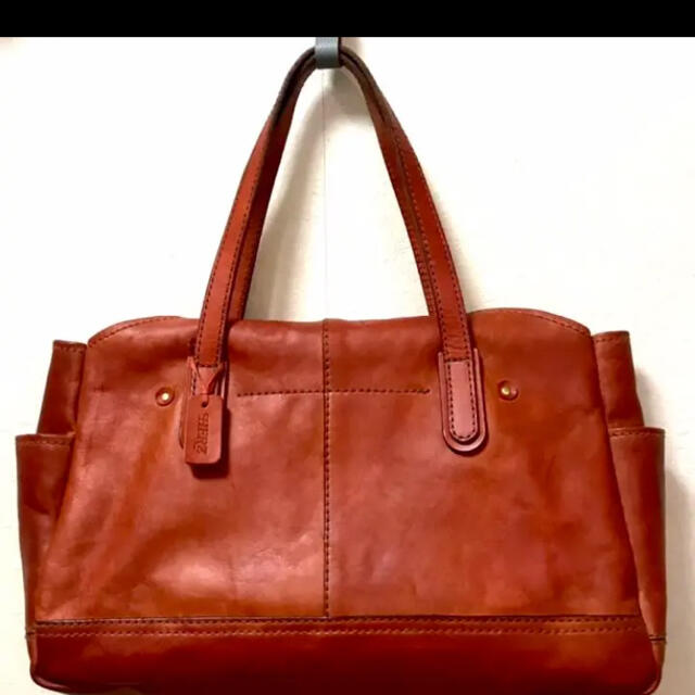 Herz Herz女性の普段使いトート ヨコ型レッド旧刻印の通販 By Naco S Shop ヘルツならラクマ Herz Herz女性の普段使いトート ヨコ型レッド旧刻印の通販 By Naco S Shop ヘルツならラクマ