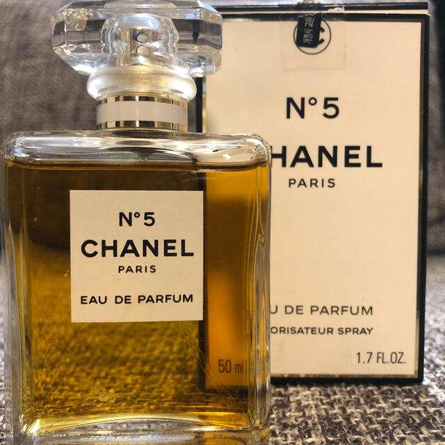 CHANEL(シャネル)のシャネル No. 5 オードゥ パルファム （ヴァポリザター） 50ml コスメ/美容の香水(香水(女性用))の商品写真