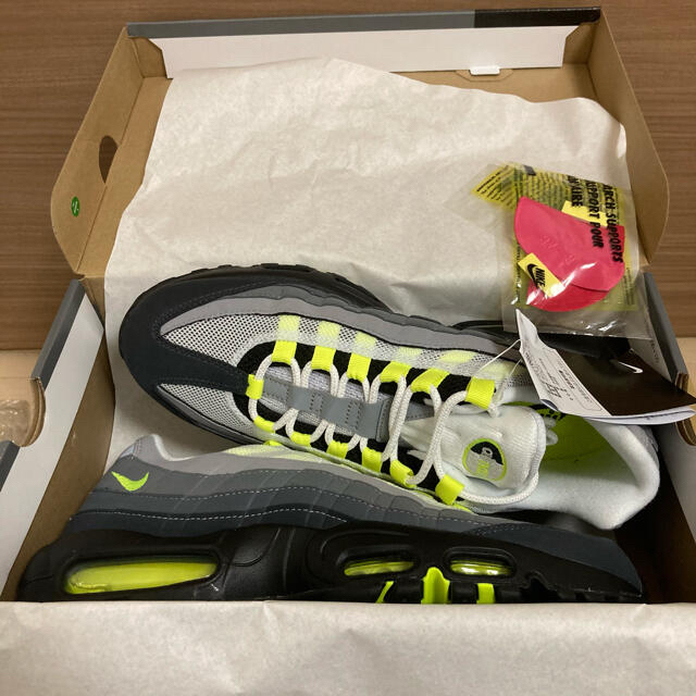 NIKE(ナイキ)のNIKE AIR MAX 95 NEON 26.5cm  メンズの靴/シューズ(スニーカー)の商品写真