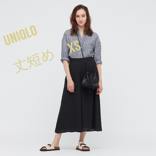ユニクロ(UNIQLO)の🉐UNIQLO●新品●シフォンスリットスカートパンツ(カジュアルパンツ)