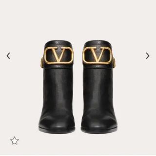 ヴァレンティノ(VALENTINO)のるんるん様専用 valentino Vロゴ アンクルブーツ 36.5(ブーツ)