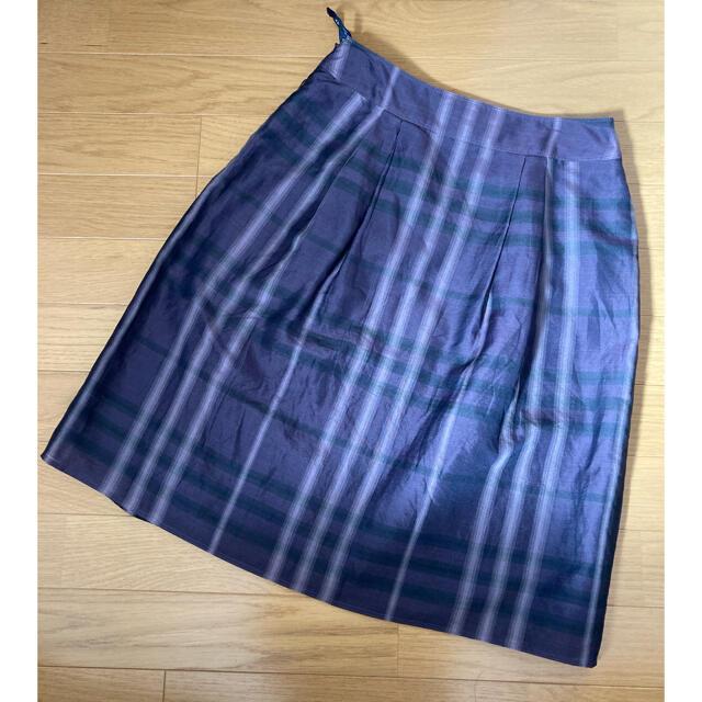 BURBERRY(バーバリー)のバーバリー♡絹100%スカート レディースのスカート(ひざ丈スカート)の商品写真