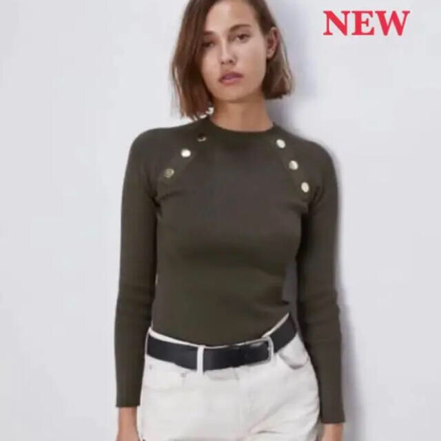 ZARA ゴールドボタン付き　リブニット レディースのトップス(ニット/セーター)の商品写真