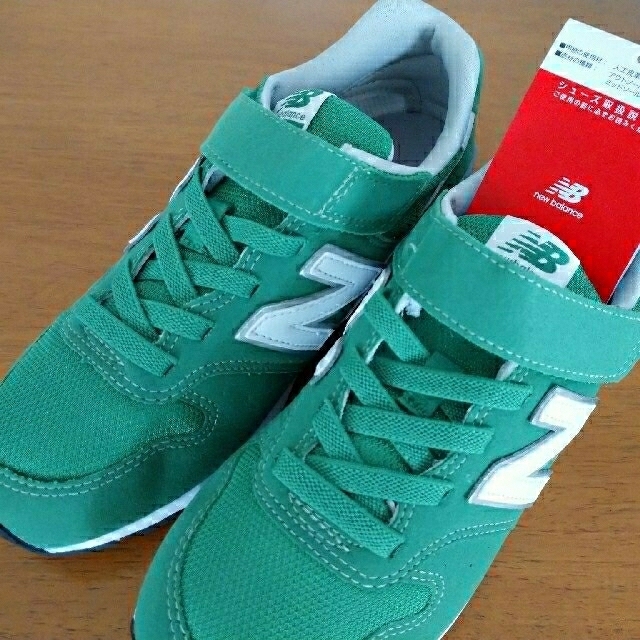 New Balance(ニューバランス)の★新品★new balance 996   22センチ キッズ/ベビー/マタニティのキッズ靴/シューズ(15cm~)(スニーカー)の商品写真