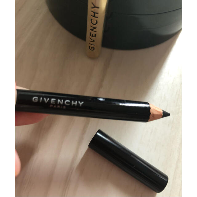 GIVENCHY(ジバンシィ)のGIVENCHY アイペンシル コスメ/美容のベースメイク/化粧品(アイライナー)の商品写真