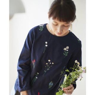 フェリシモ(FELISSIMO)の花図鑑刺繍ワンピース⭐️イエナナノユニバースアーバンリサーチフレームワーク (ロングワンピース/マキシワンピース)