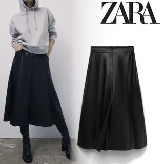 ザラ(ZARA)の【ZARA】レザー風フレアスカート⭐︎未使用(ひざ丈スカート)