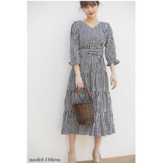 トッコ(tocco)の完売 新品 トッコ ギンガムチェック ティアード ワンピース(ロングワンピース/マキシワンピース)