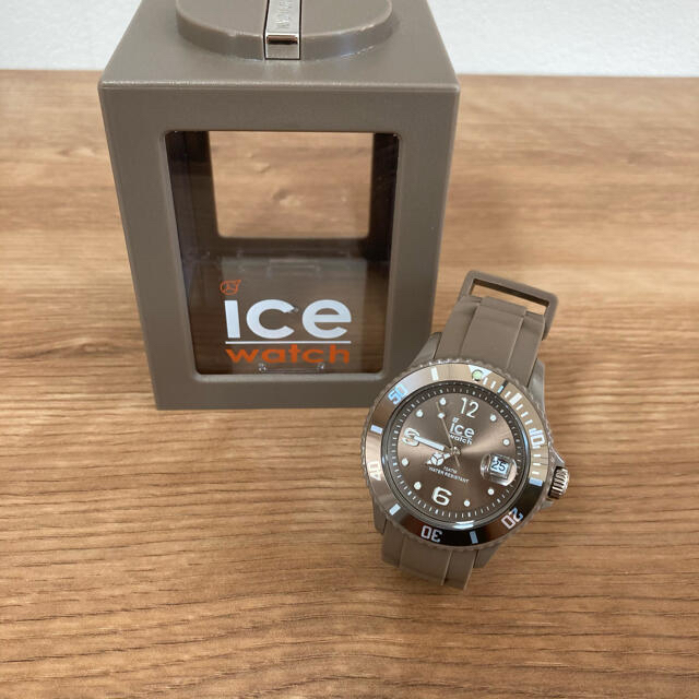 ice watch(アイスウォッチ)の新品！未使用！ICEwatch アイスウォッチ (ベージュ) レディースのファッション小物(腕時計)の商品写真