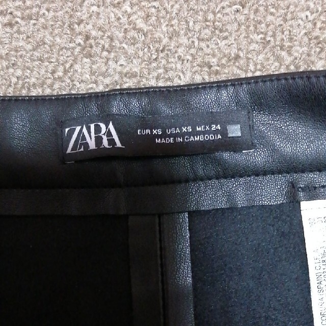 ZARA(ザラ)の専用です。黒レギンスパンツ レディースのレッグウェア(レギンス/スパッツ)の商品写真