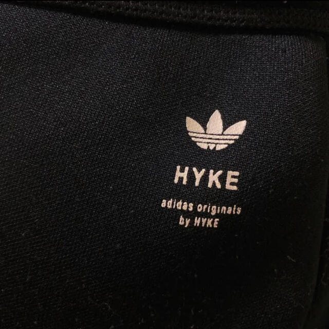 HYKE(ハイク)のHYKE ハイク adidas コラボ スカート 人気 S レディースのスカート(ひざ丈スカート)の商品写真