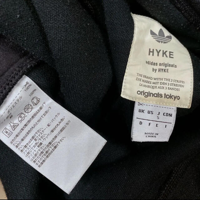 HYKE(ハイク)のHYKE ハイク adidas コラボ スカート 人気 S レディースのスカート(ひざ丈スカート)の商品写真