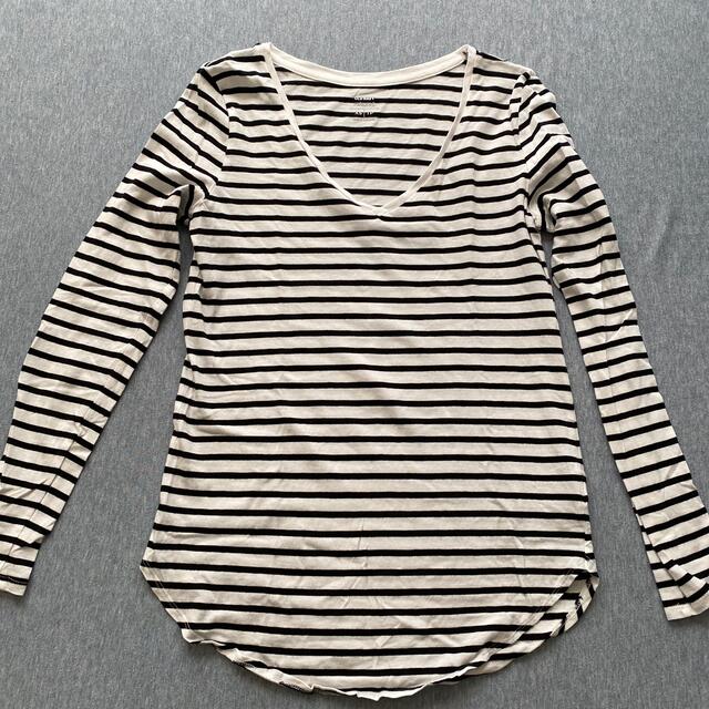 Old Navy(オールドネイビー)のOLD NAVY Vネック長袖Tシャツ XS 2枚セット レディースのトップス(Tシャツ(長袖/七分))の商品写真