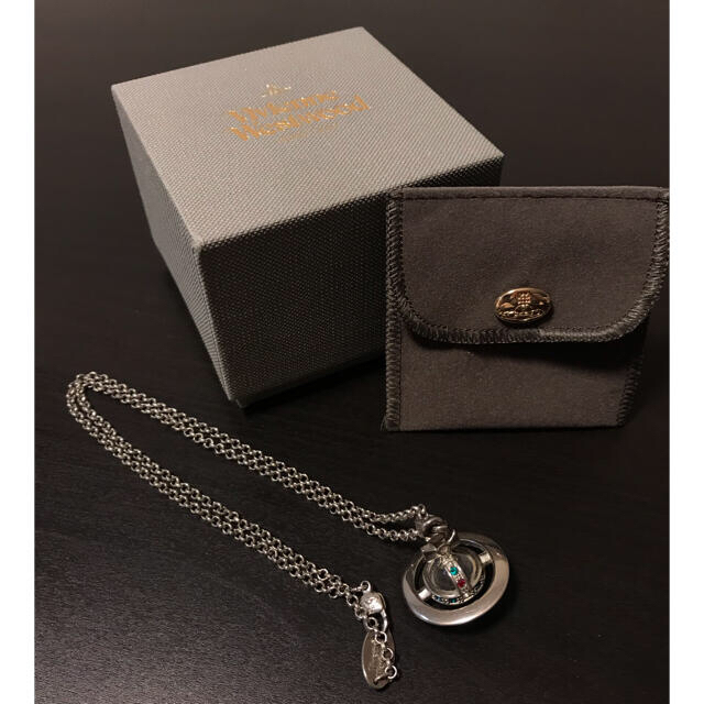 Vivienne Westwood(ヴィヴィアンウエストウッド)のVivienne Westwood オーブネックレス レディースのアクセサリー(ネックレス)の商品写真