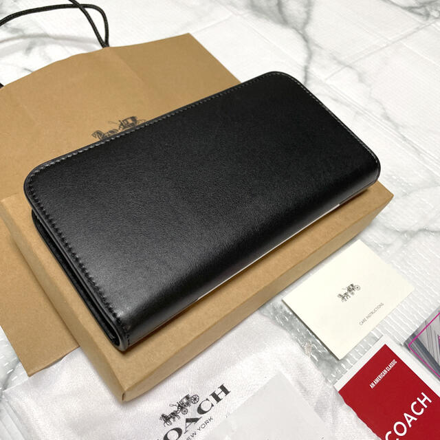 【新品未使用】COACH コーチ　ディズニーコラボ　ミッキー　長財布　レディースPRADA