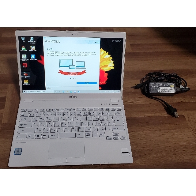 軽量ノートパソコン 富士通 LIFEBOOK UH90/B3