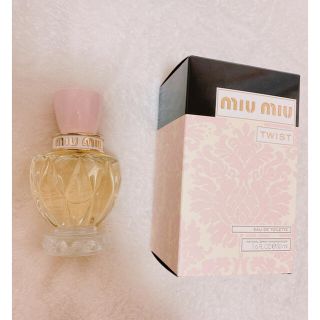 ミュウミュウ(miumiu)の新品　ツイストオードトワレ　ミュウミュウ　miumiu 香水　50m(香水(女性用))