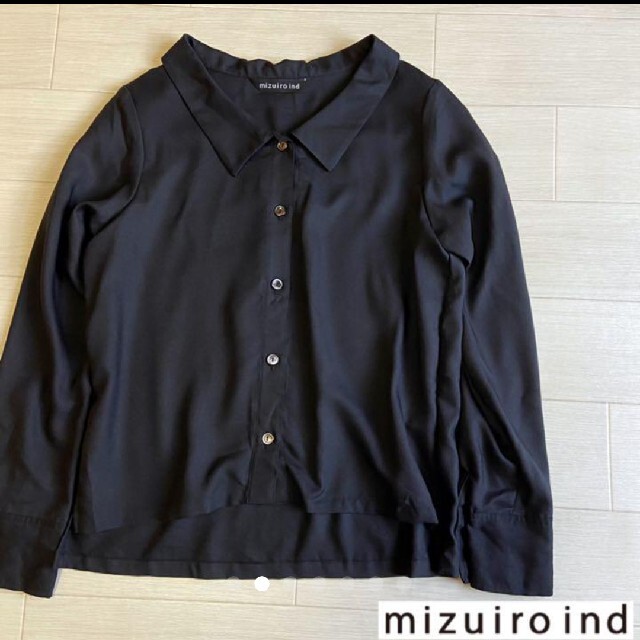 URBAN RESEARCH(アーバンリサーチ)のmatsu様専用☆ミズイロインド トップス 黒 レディースのトップス(シャツ/ブラウス(長袖/七分))の商品写真