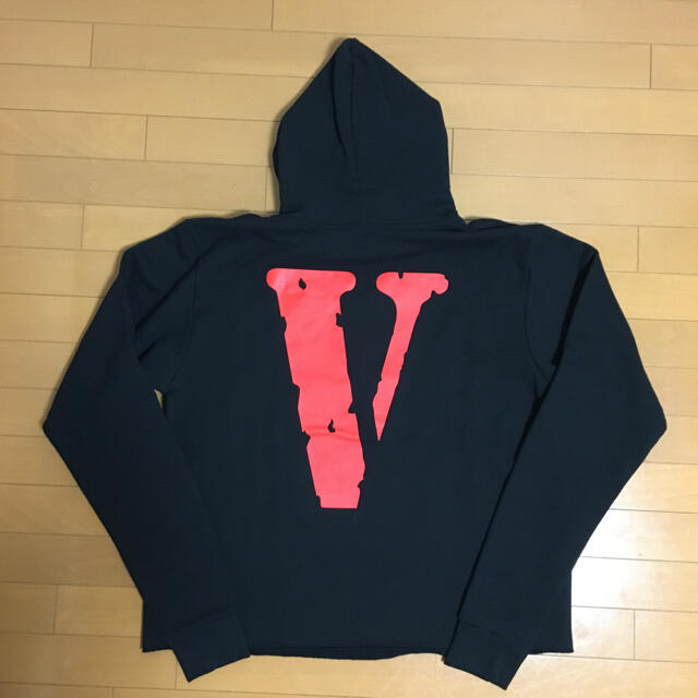 トップス新品未使用 VLONE × 2PAC XL パーカー SUPREME