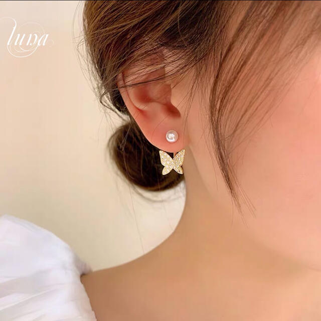 AHKAH(アーカー)の2way Papillon pave pierce★s925 post レディースのアクセサリー(ピアス)の商品写真