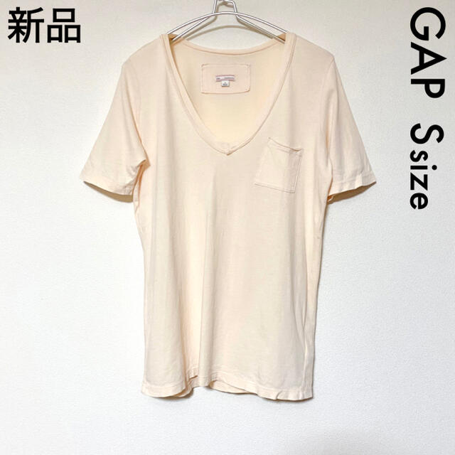 GAP(ギャップ)の新品GAP胸ポケットVネック半袖Tシャツ Sサイズ レディースのトップス(Tシャツ(半袖/袖なし))の商品写真